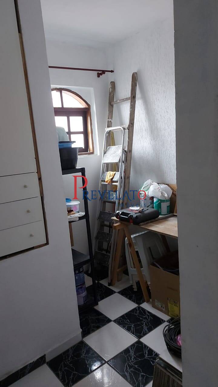 Sobrado à venda com 5 quartos, 200m² - Foto 31